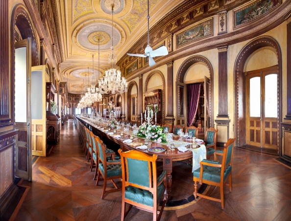 Falaknuma Palace Hyderabad  World's Longest Dining Table